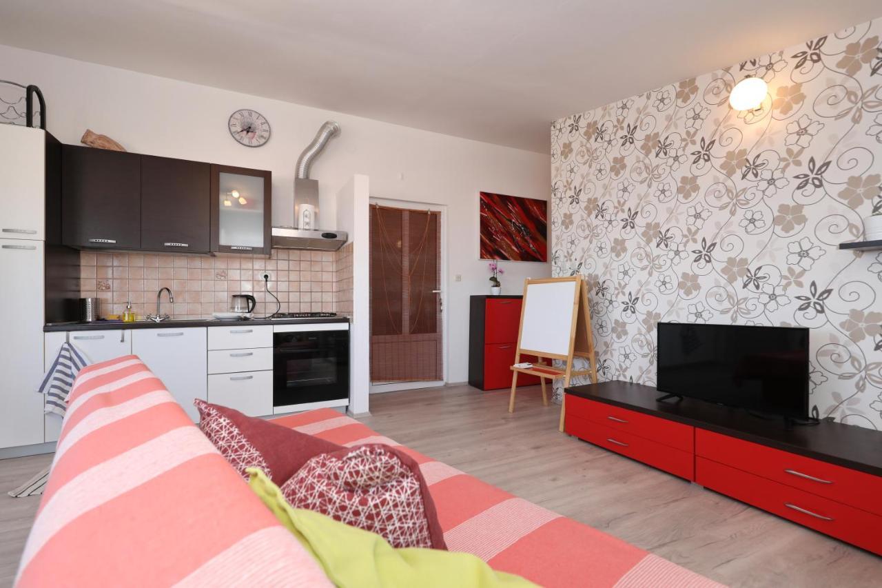Apartment Zanov Преко Екстер'єр фото